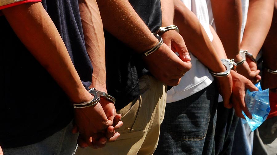 RD entrega a EE.UU. tres boricuas vinculados a una masacre en Puerto Rico