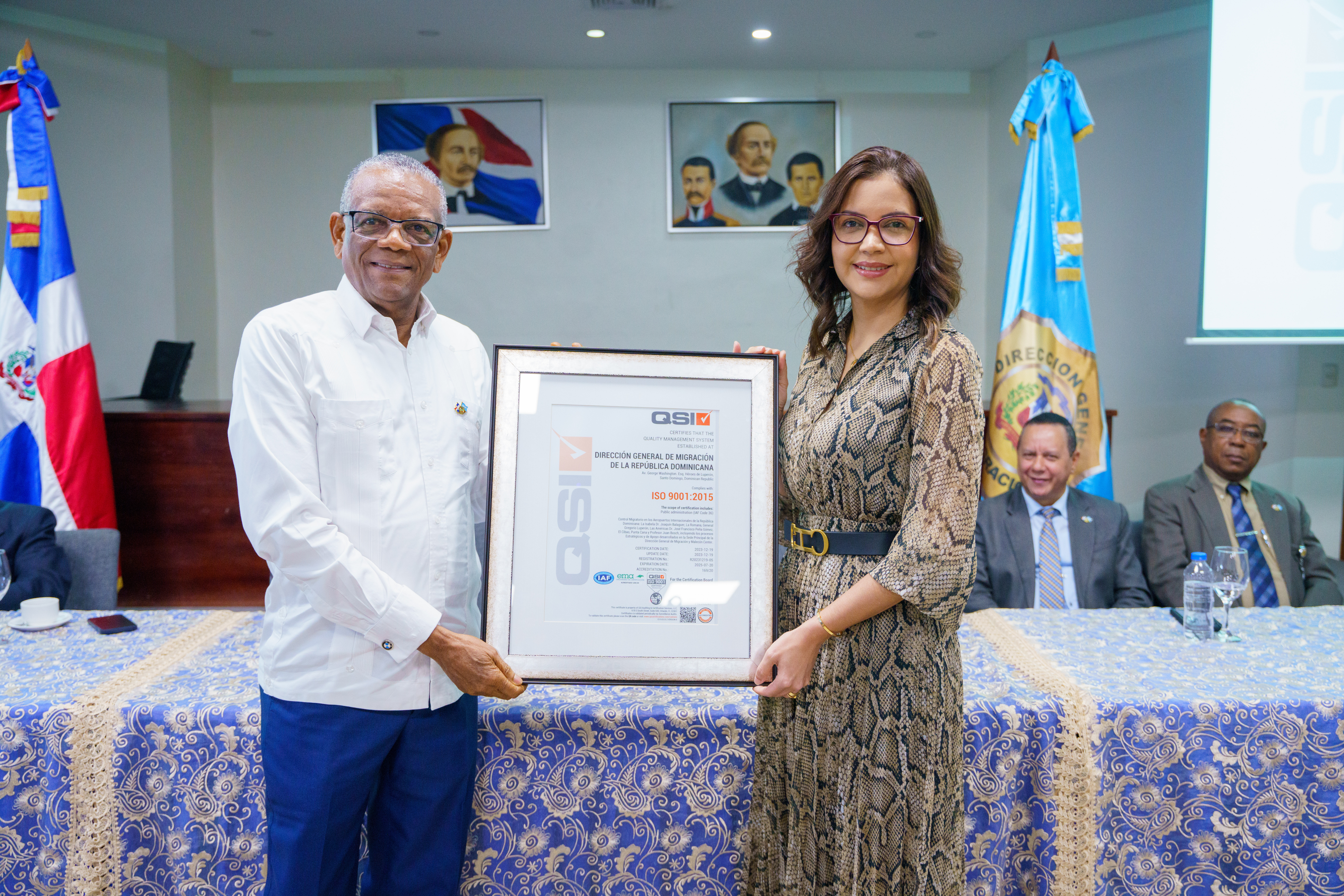 Dirección General de Migración recibe certificación de calidad en aeropuertos