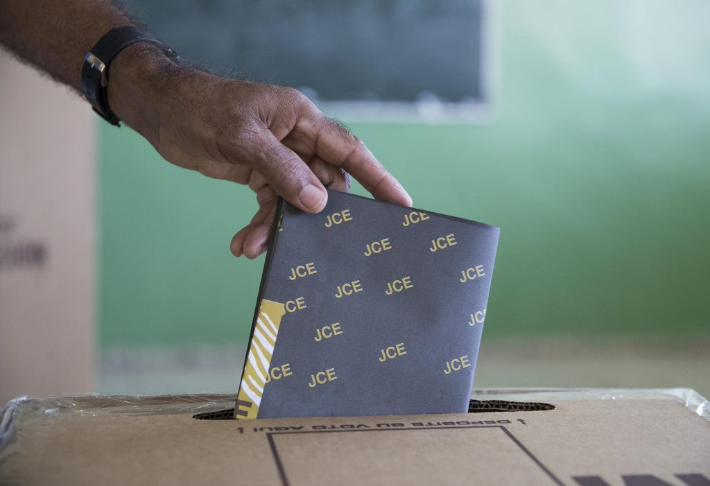 Recinto electoral en El Bronx no ha iniciado el proceso de votación, informa la JCE