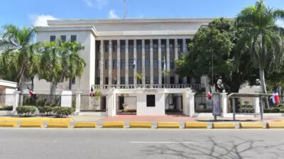 Abinader asegura Gobierno sigue abierto al diálogo con la ADP