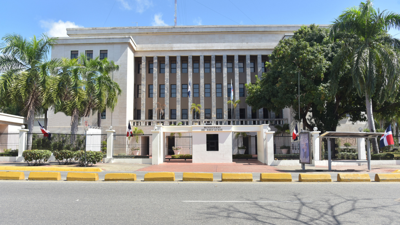 Abinader asegura Gobierno sigue abierto al diálogo con la ADP