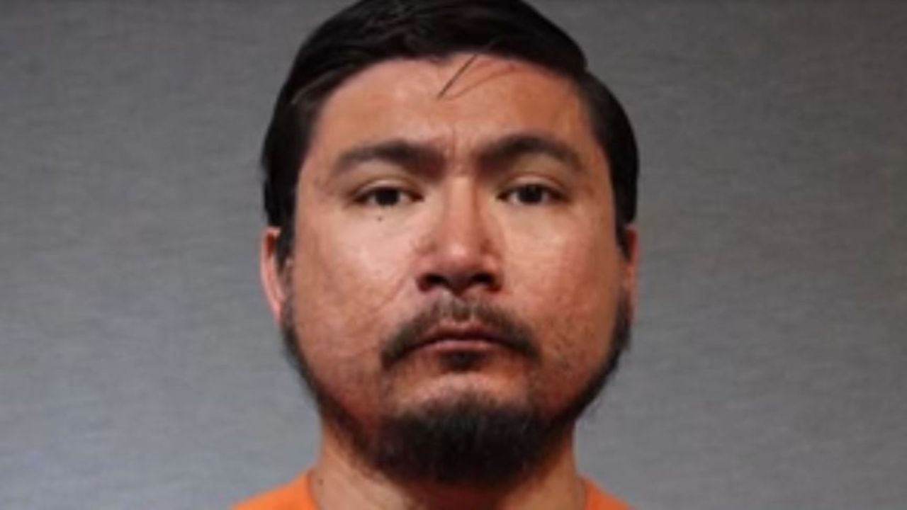 Arrestan sacerdote hispano por tocar inapropiadamente a dos menores de edad Texas