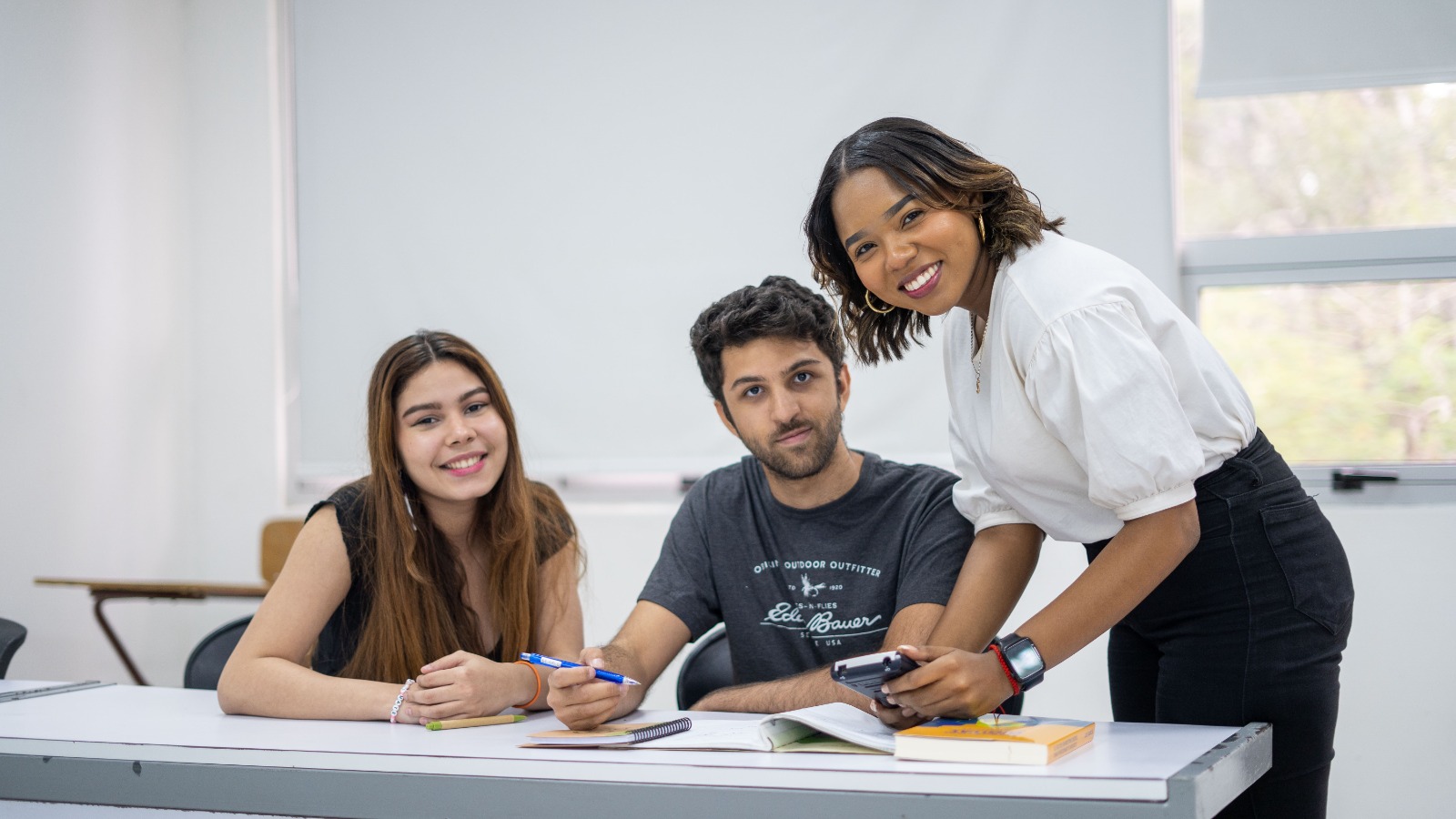 Estudiantes de la UNPHU lideran calificaciones comparativas con universidades latinoamericanas