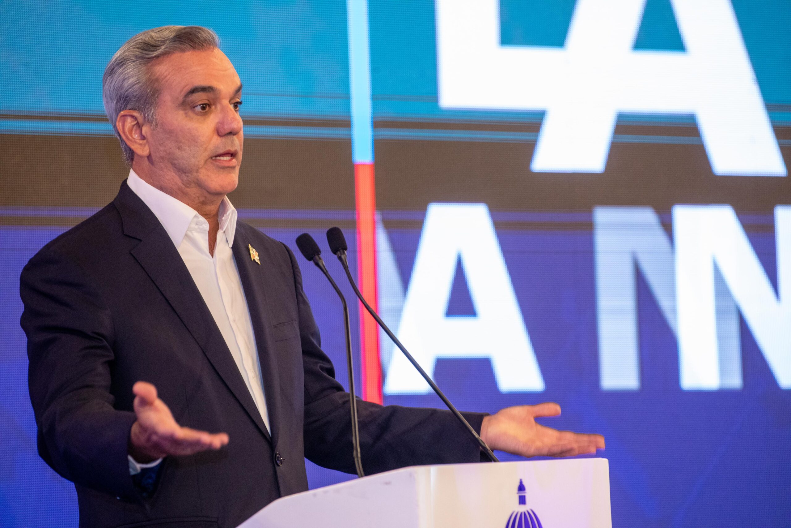 RD solo puede brindar ayuda humanitaria a Haití, dice Abinader