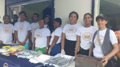 Junta de Vecinos aprovechan las elecciones para vender alimentos y recaudar fondos