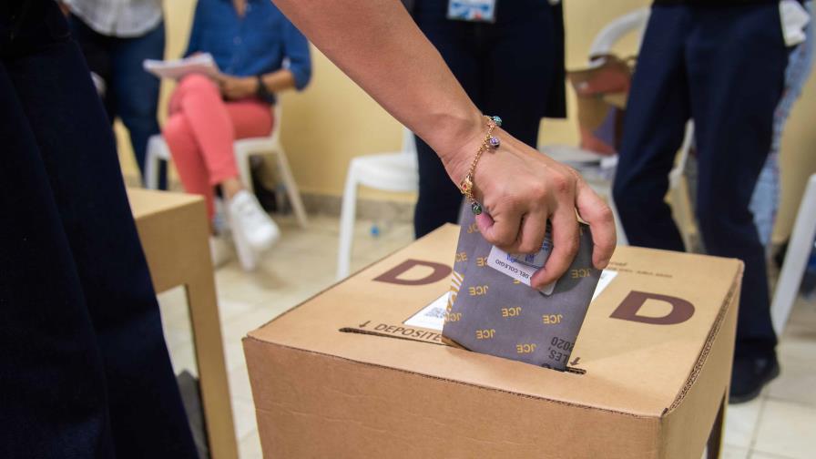JCE evalúa protocolos de seguridad de telefónicas que prestarán servicio en las elecciones de mayo