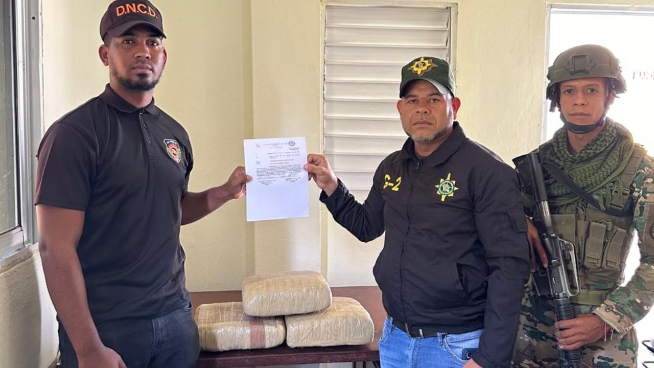 Ejército ocupa 30 libras de presumiblemente de marihuana en Elías Piña