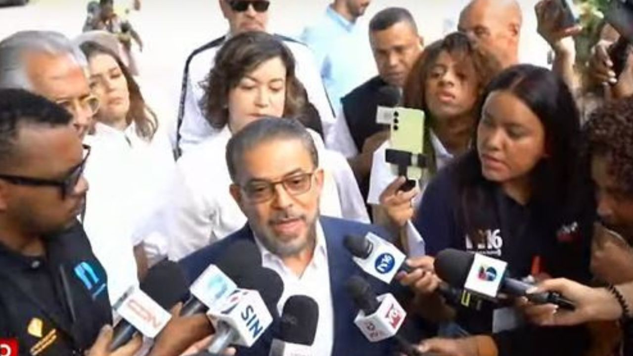 Guillermo Moreno acude a votar