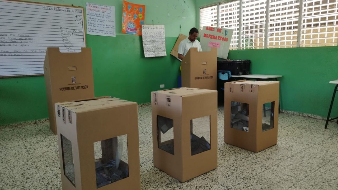 Con normalidad concluye votación en Samaná