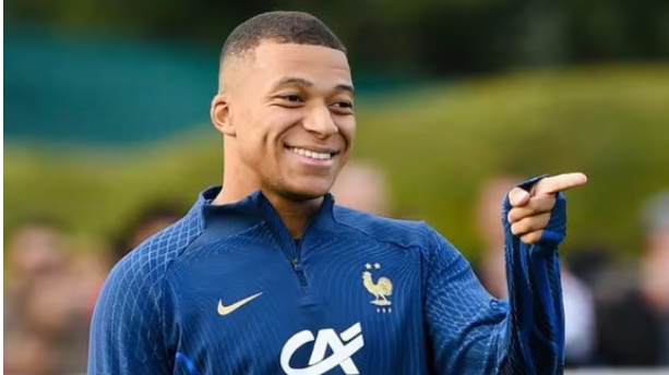 Mbappé: "Mi próximo club será oficial en cuestión de días"
