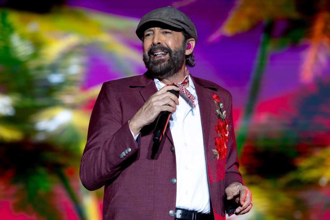 “Ojalá le lluevan los años”, Juan Luis Guerra cumple 67
