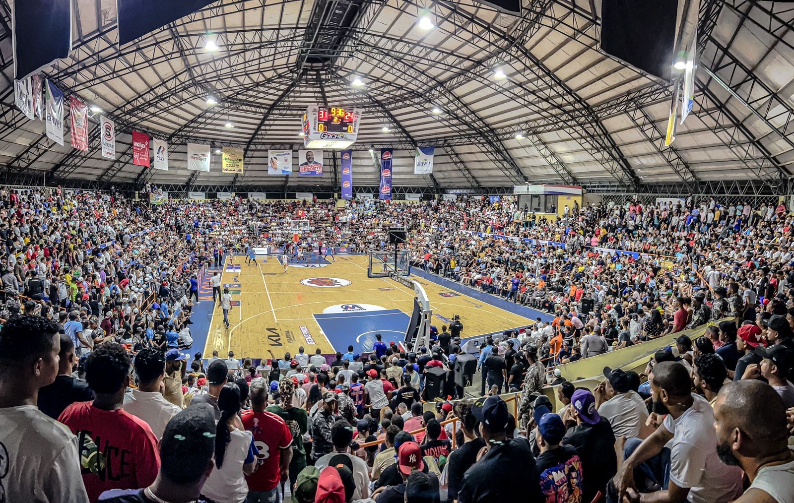 La Súper Liga LNB 2024 inicia este martes en La Vega y San Cristóbal