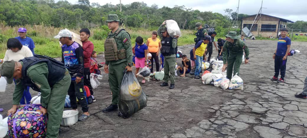 Venezuela activa "vuelos de ayuda social" hacia asentamientos indígenas en la Amazonía