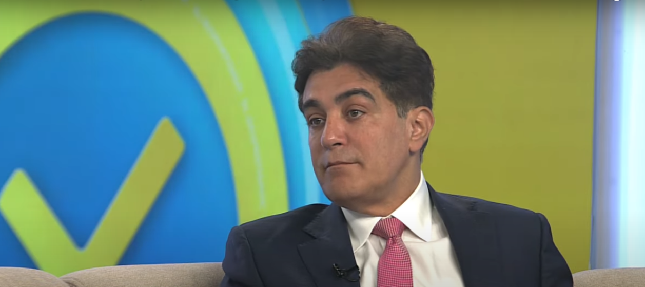 Julio Cury favorece fijar “penas privativas” contra los que abusan de la libertad de expresión