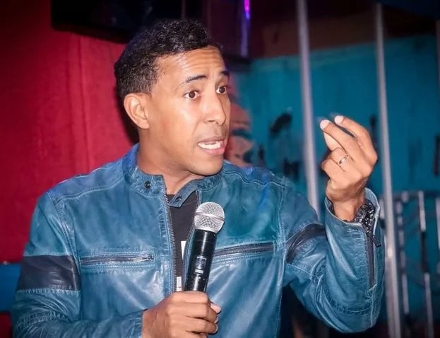 Pariente de pastor Johan Castillo asegura fue abusada por él hace 20 años