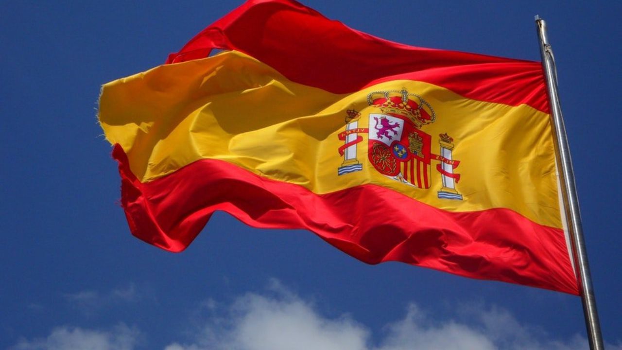 Latinos predominan entre residentes que logran nacionalidad en España