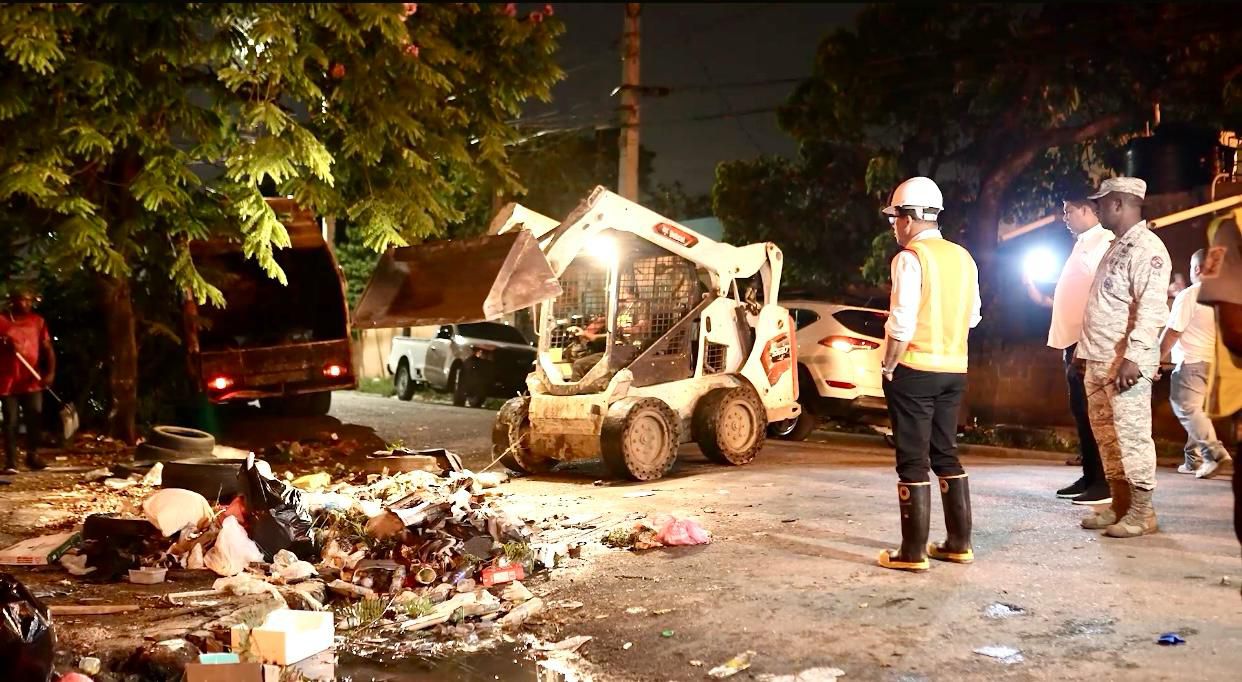 Dío Astacio anuncia eliminación de 100 vertederos improvisados