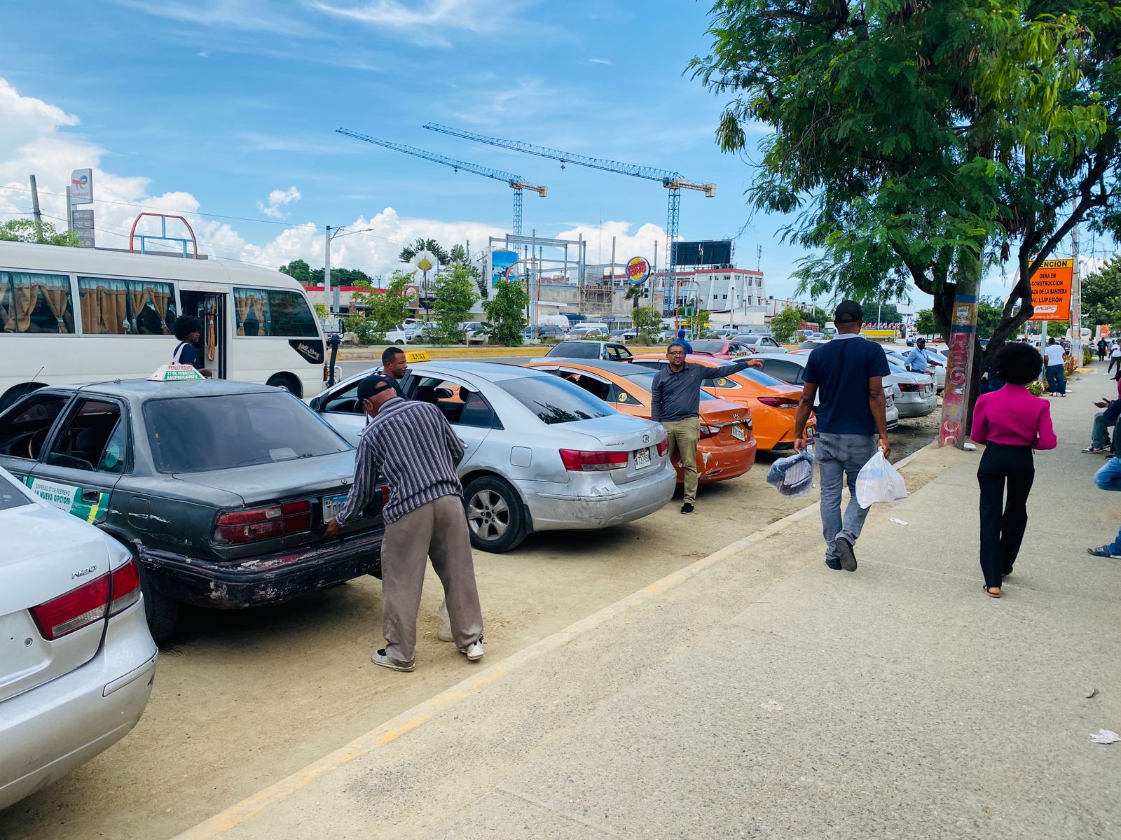 Choferes de la 27 de Febrero dicen que no subirán el pasaje en esa ruta