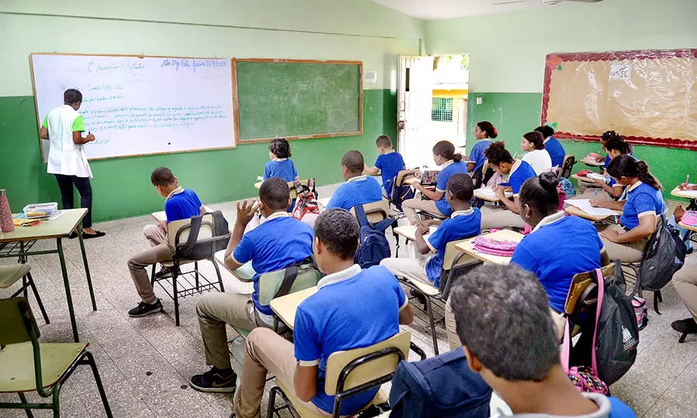 Ministro Hernández: “Promedio de asistencia escolar en todos los niveles educativos fue de 94.41 %”