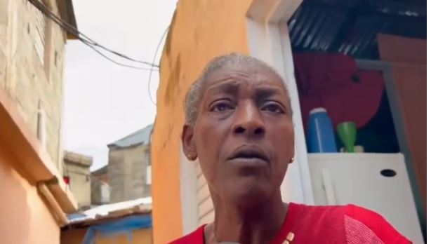 Mujer que se hizo viral por defender hijo abatido en 2023 es madre de uno de los fallecidos en asalto a banco