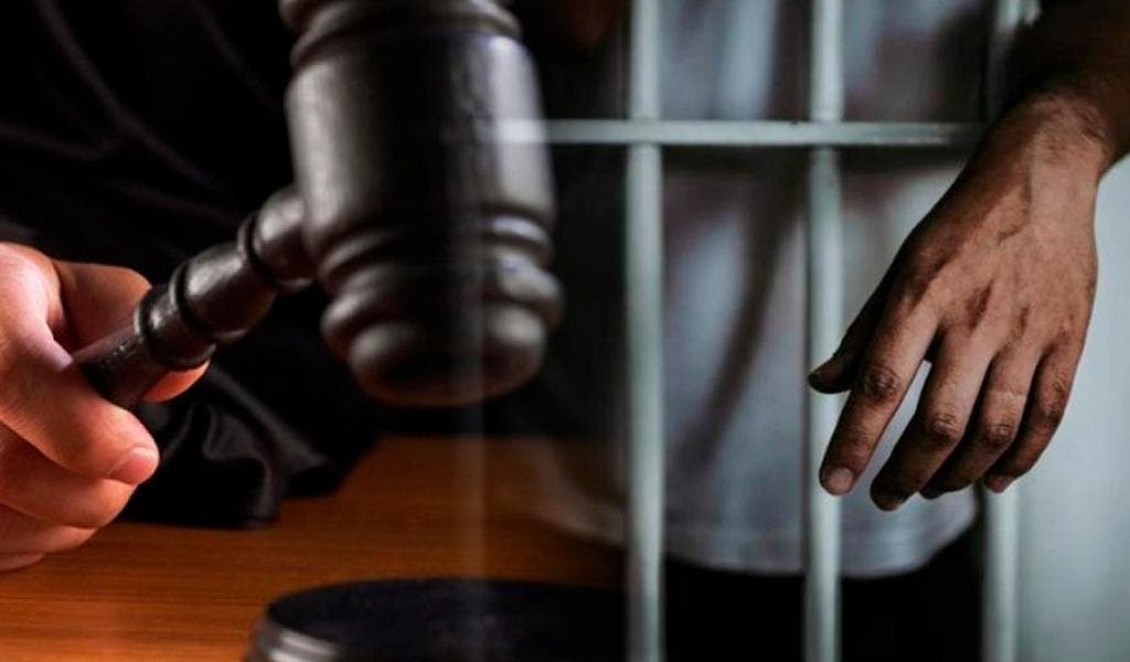Condenan a cinco años de prisión a hombre que violó sexualmente a una mujer en Monte Plata