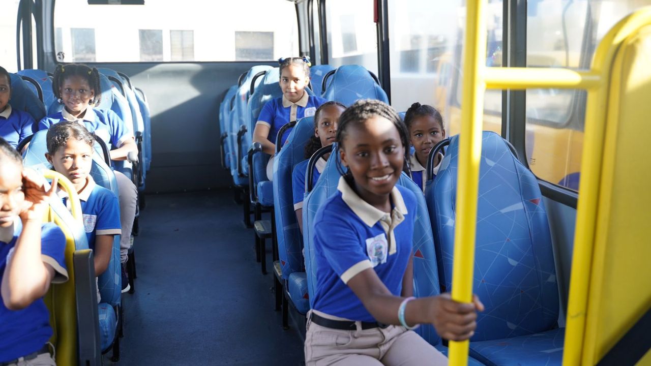 Onésimo González espera que para octubre todas las provincias tengan transporte escolar