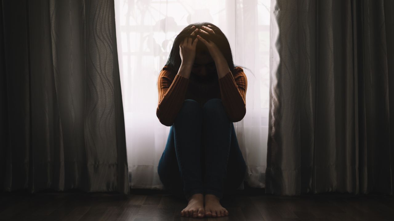 Cuatro recomendaciones de expertos para ayudar a un ser querido que sufre depresión