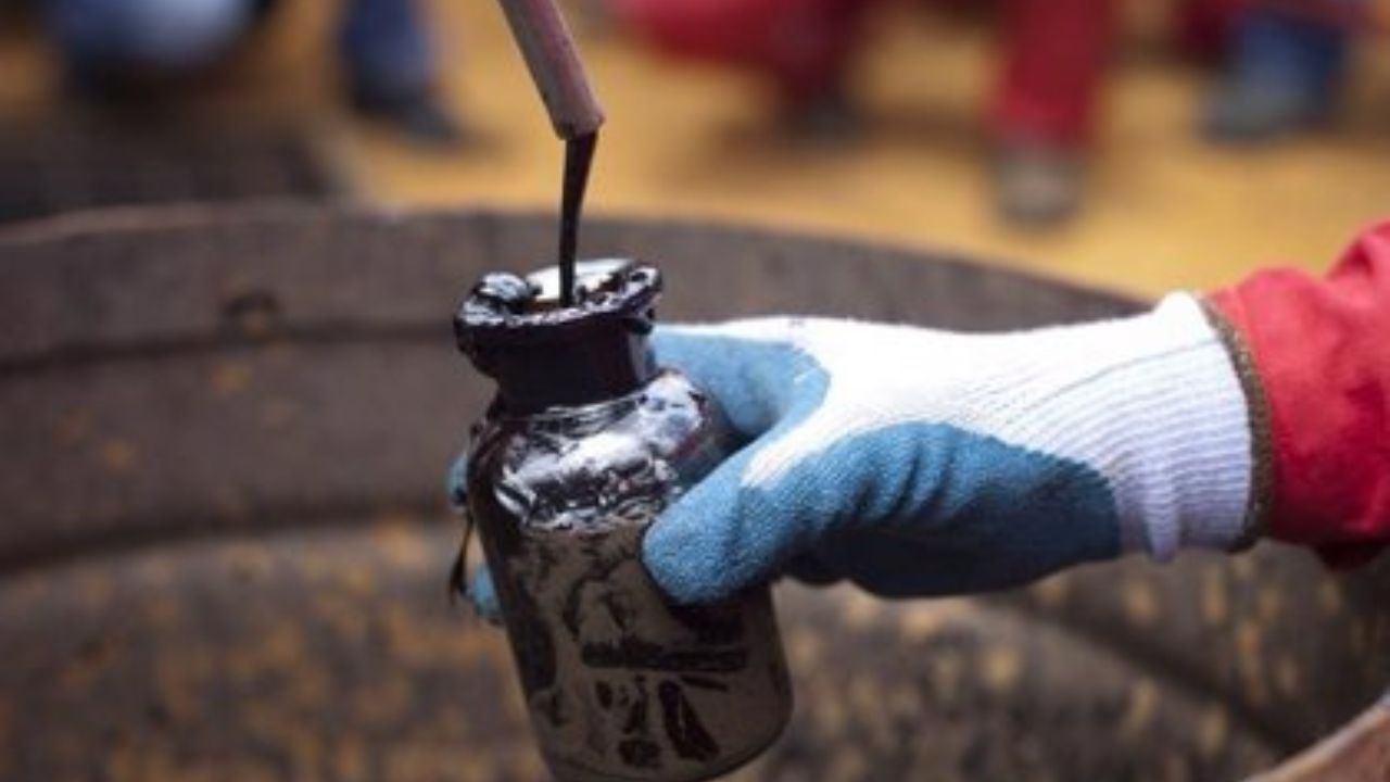 Petróleo de Texas sube un 1,29 % tras una caída de inventarios en EE. UU.