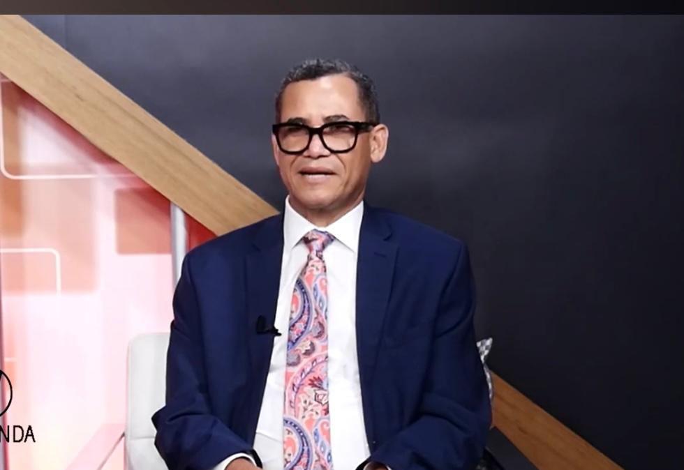 Eddy Olivares advierte, Leonel no es el dueño de la Constitución para decir que dicho texto no se toca