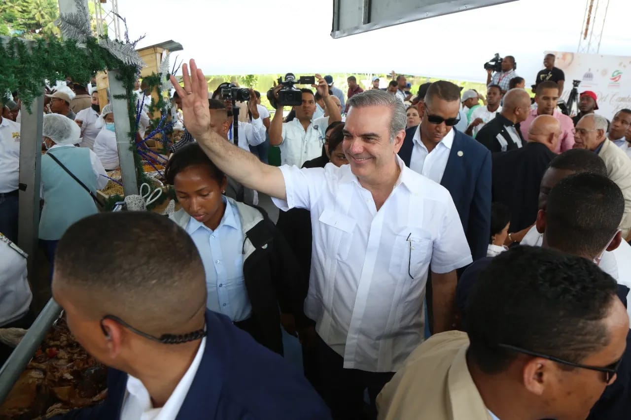 Abinader inaugurará obras y entregará títulos de propiedad en el Gran Santo Domingo  