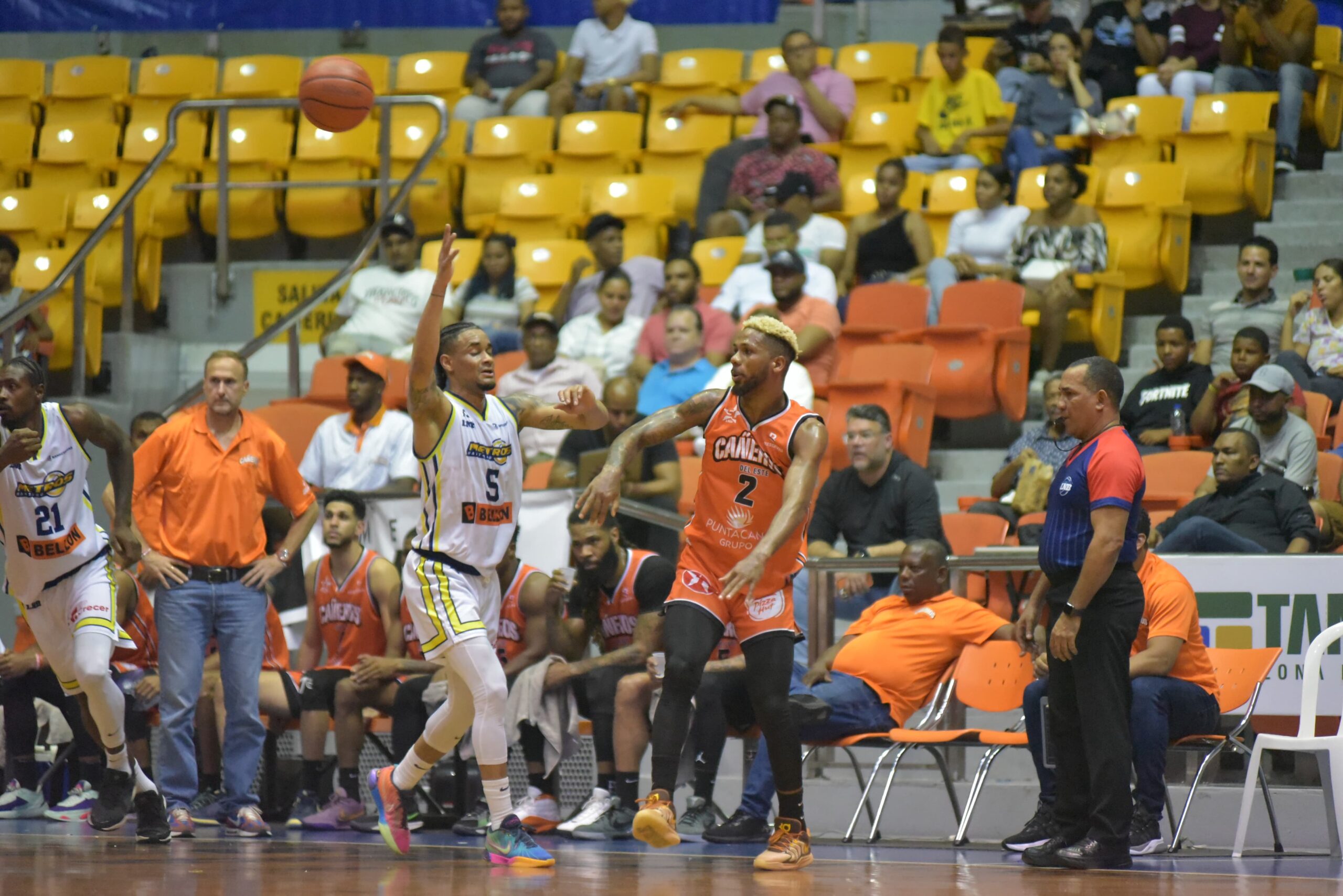 LNB sanciona a involucrados en altercado Cañeros-Metros