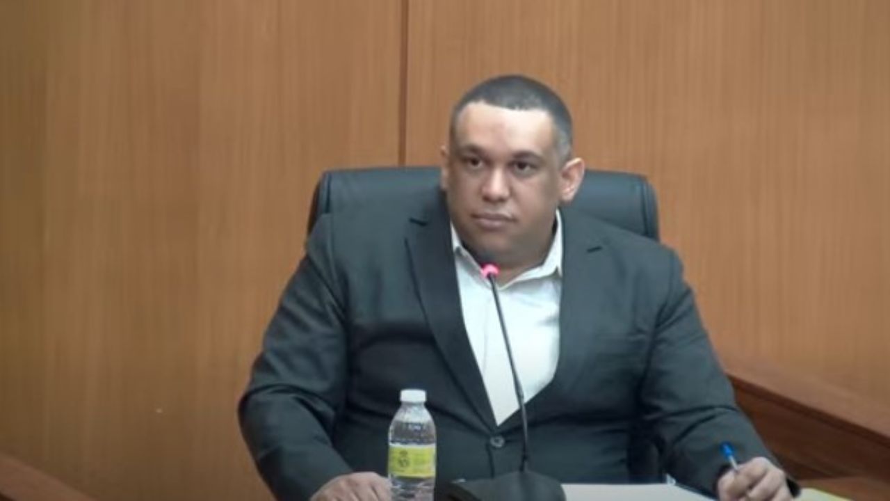 Raúl Alejandro Girón narra cómo se vendían los especialismos en Cestur por hasta 100 mil pesos