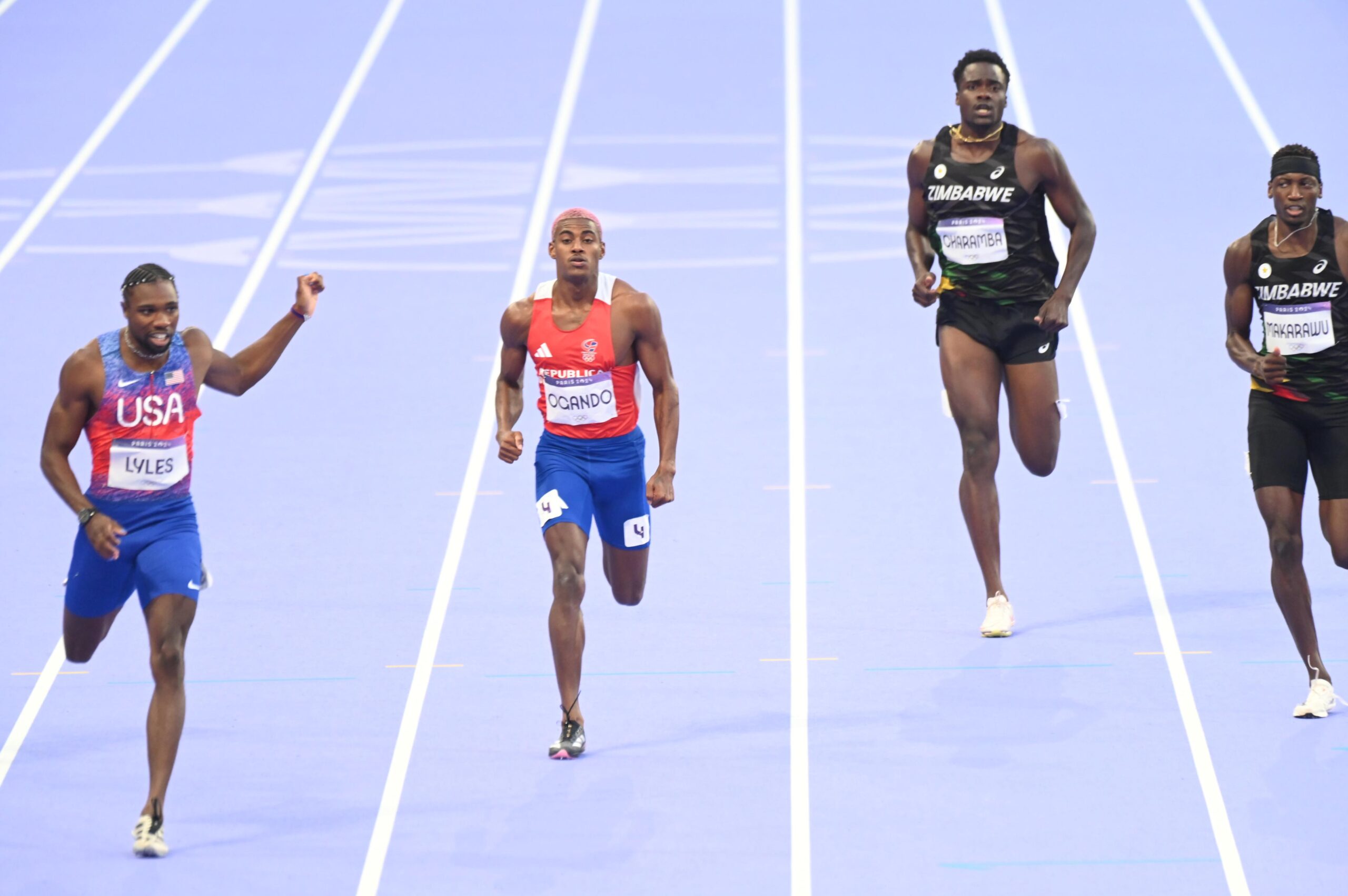 Alexander Ogando concluye quinto en las finales de los 200 metros en los Juegos Olímpicos
