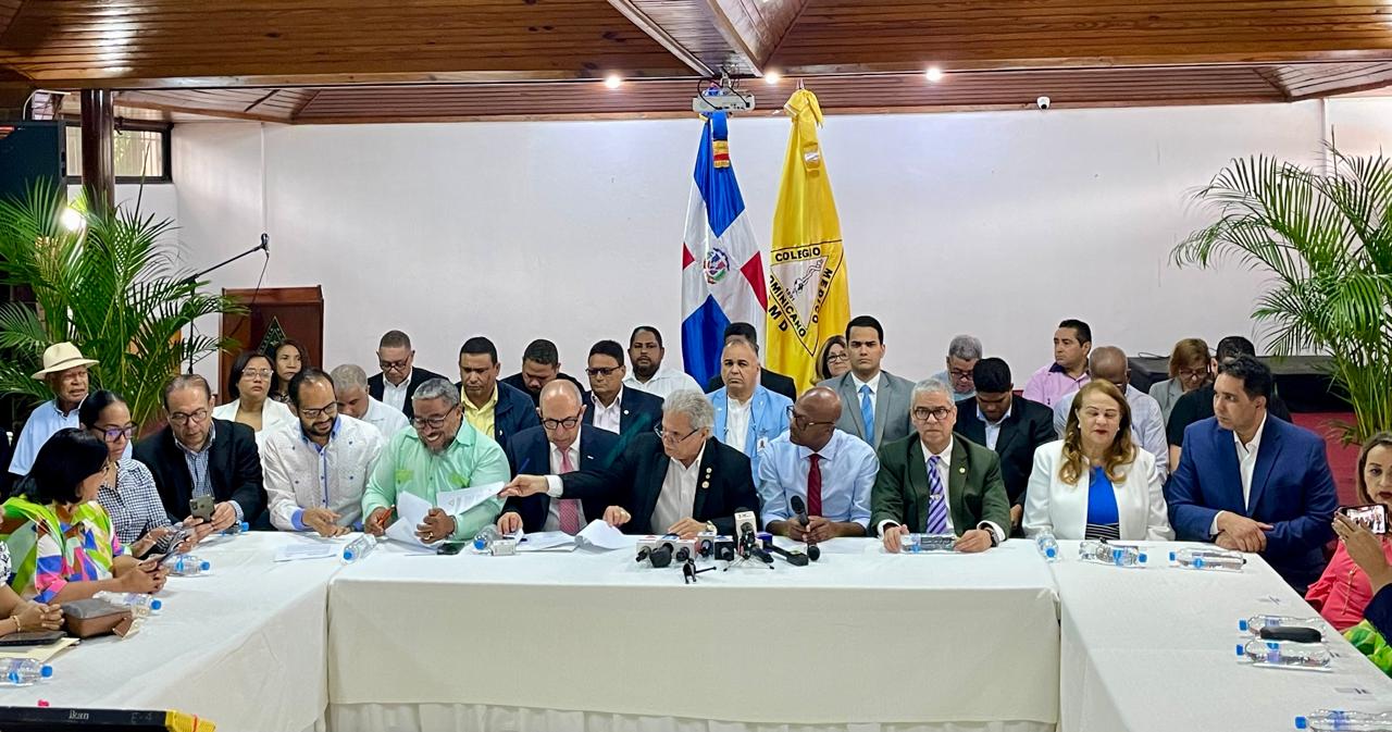 Firman acuerdo para asignarles códigos a los emergenciologos y radiologos