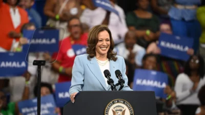 En el camino para vencer a Trump, Harris busca acabar con la masculinidad tóxica