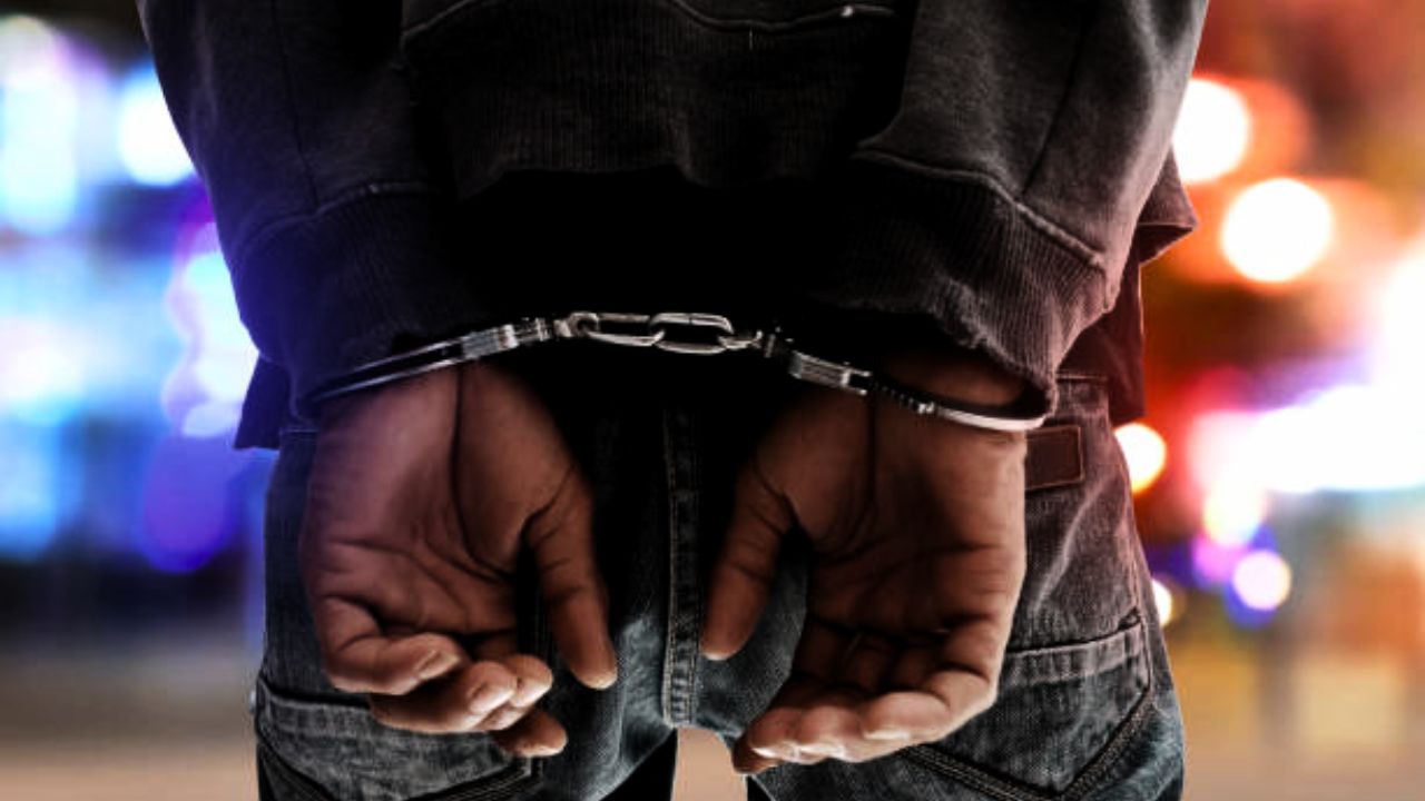 Arrestan hombre acusado de múltiples atracos a mano armada