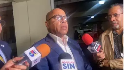 Pacheco afirma reducción de diputados no será por capricho