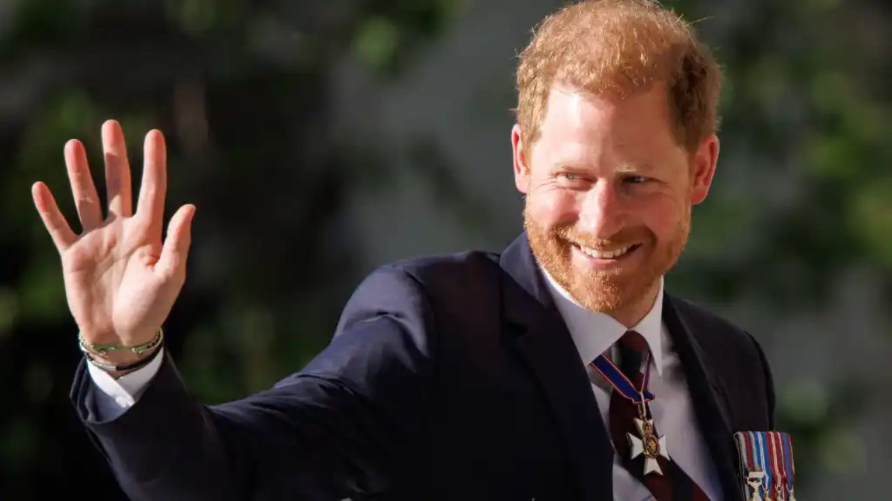 Príncipe Harry se plantea un regreso parcial al Reino Unido para reparar su imagen