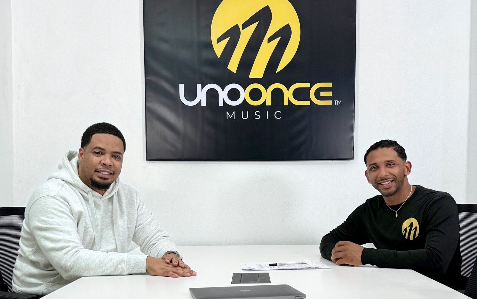 El rapero Rubinsky RBK se asocia con la empresa Uno-Once Music