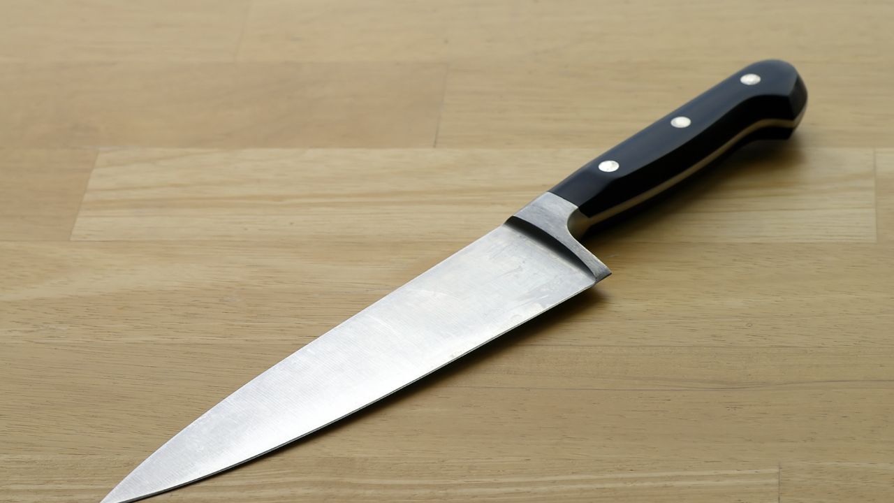 Adolescente agrede con cuchillo a compañeros de colegio