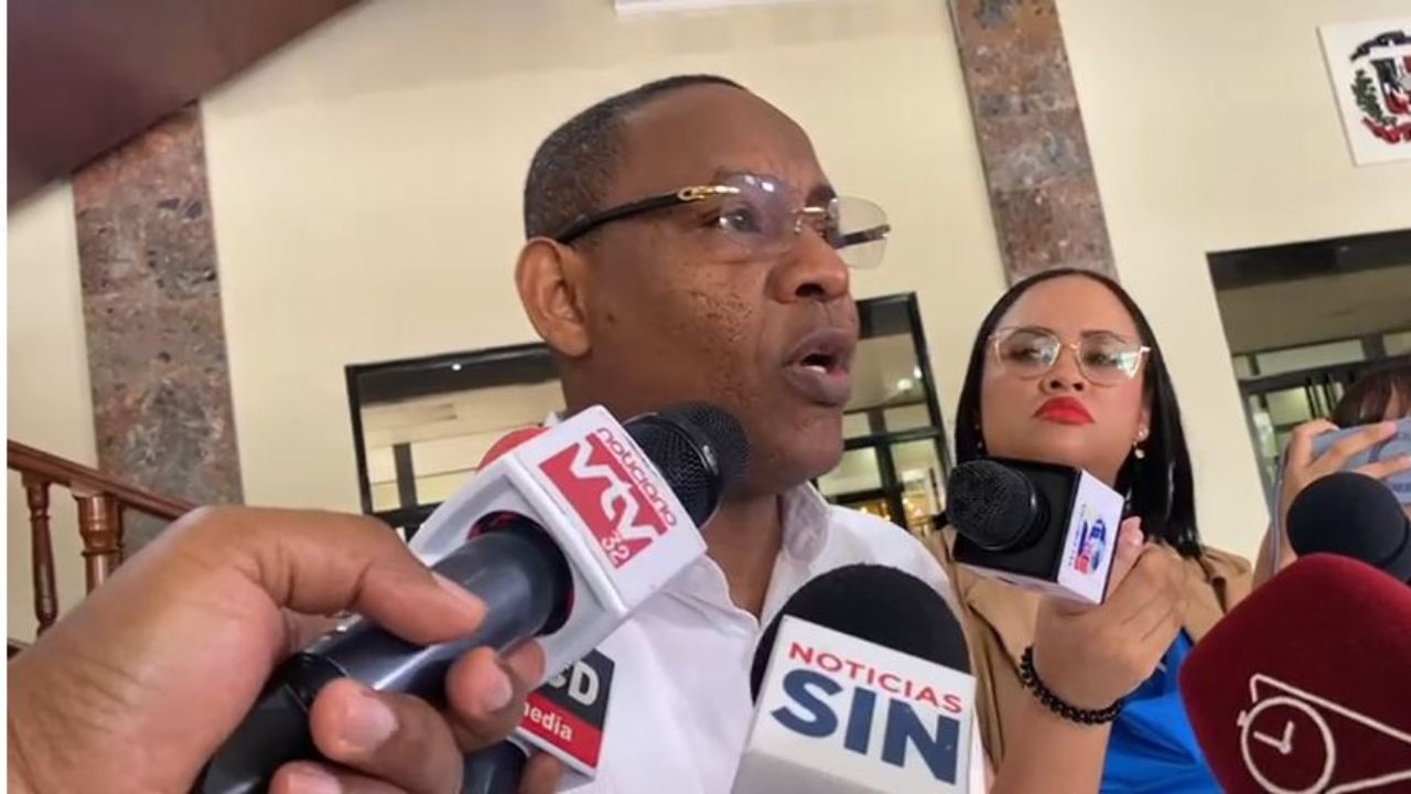 Congresistas del PRM se preparan para hacer contrapropuesta a la eliminación de 53 curules