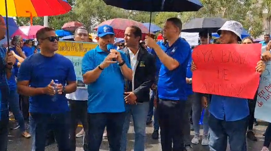 ADP paraliza docencia en Nagua en contra de la cancelación de un docente