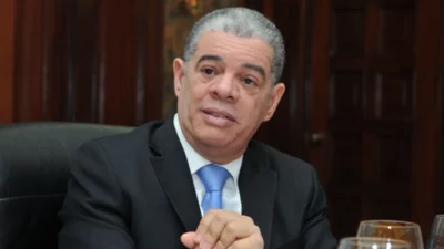 Carlos Amarante Baret ve gobierno como incumplidor e incompetente