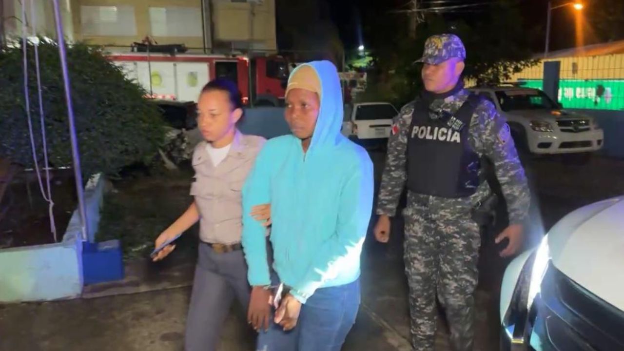 Apresan a mujer acusada de maltratar a su hijo de tres meses en Bayaguana