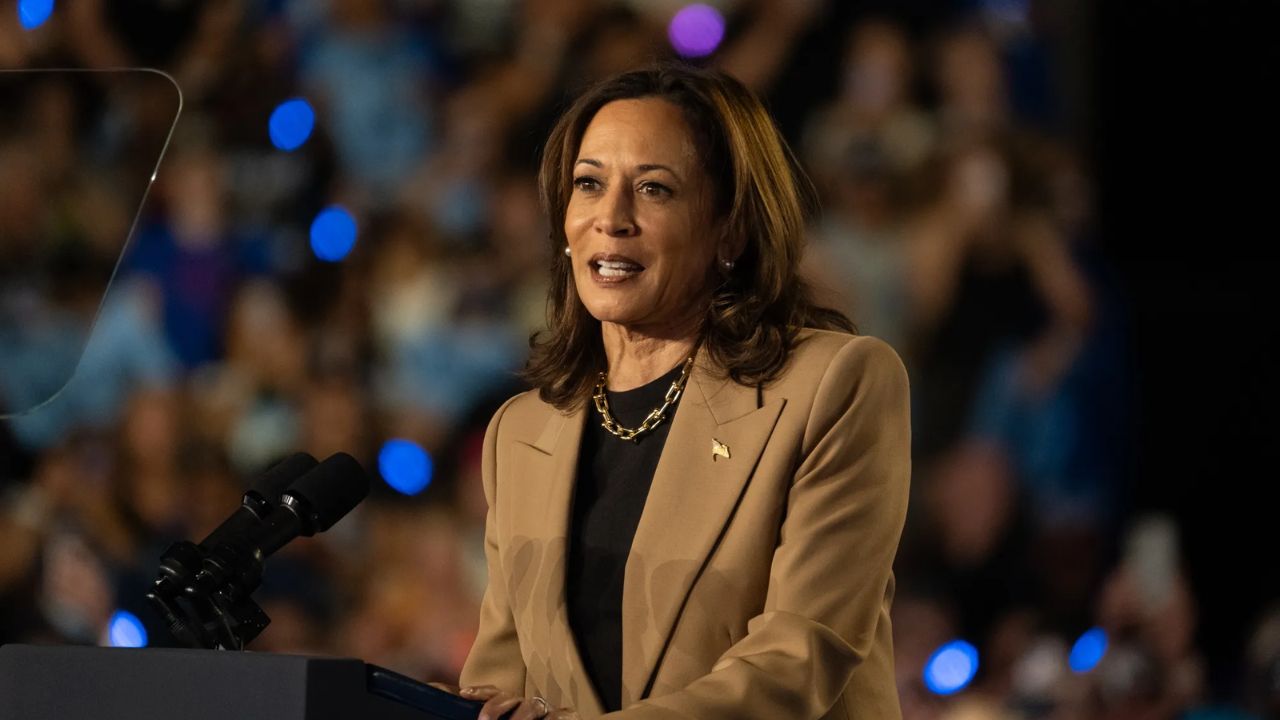 Harris intenta mostrar su lado más real en una maratón mediática