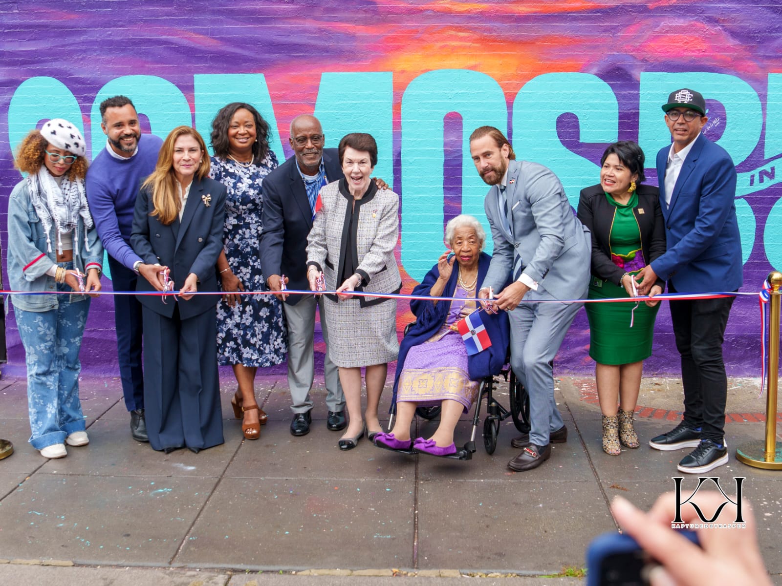 Embajada dominicana inaugura primer mural dominicano en Washington