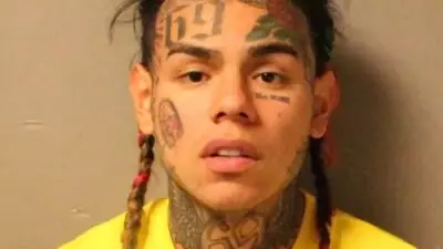 Tekashi otra vez arrestado, esta vez en Nueva York