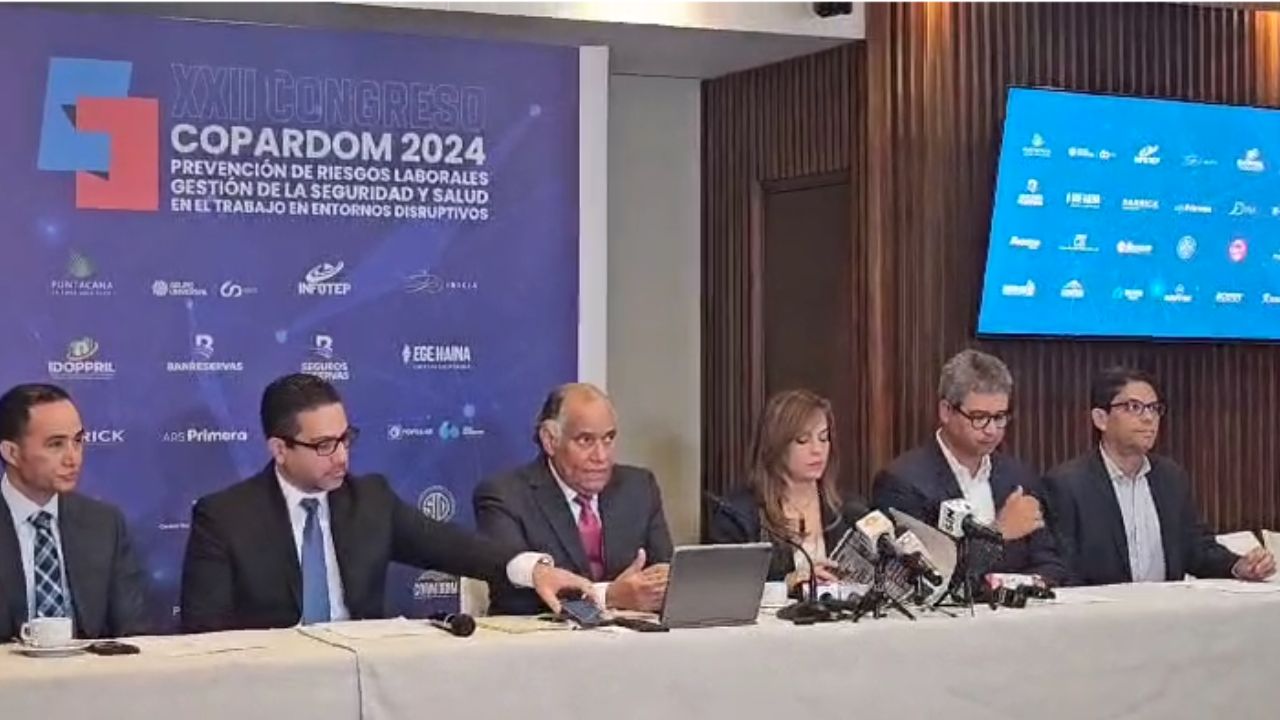 Copardom solicita diálogo tripartito para abordar la cesantía en la reforma laboral