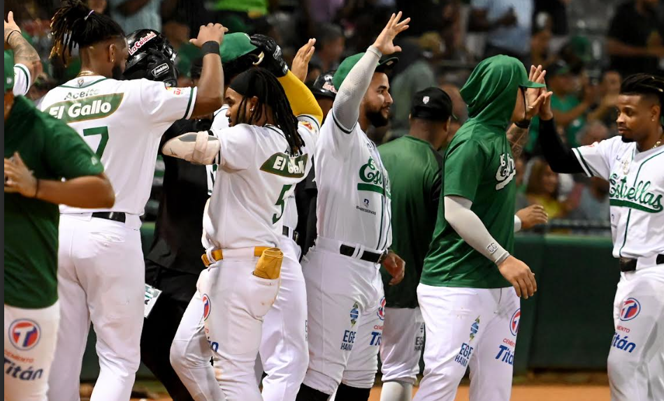 Las Estrellas ganan y se adueñan del primer lugar