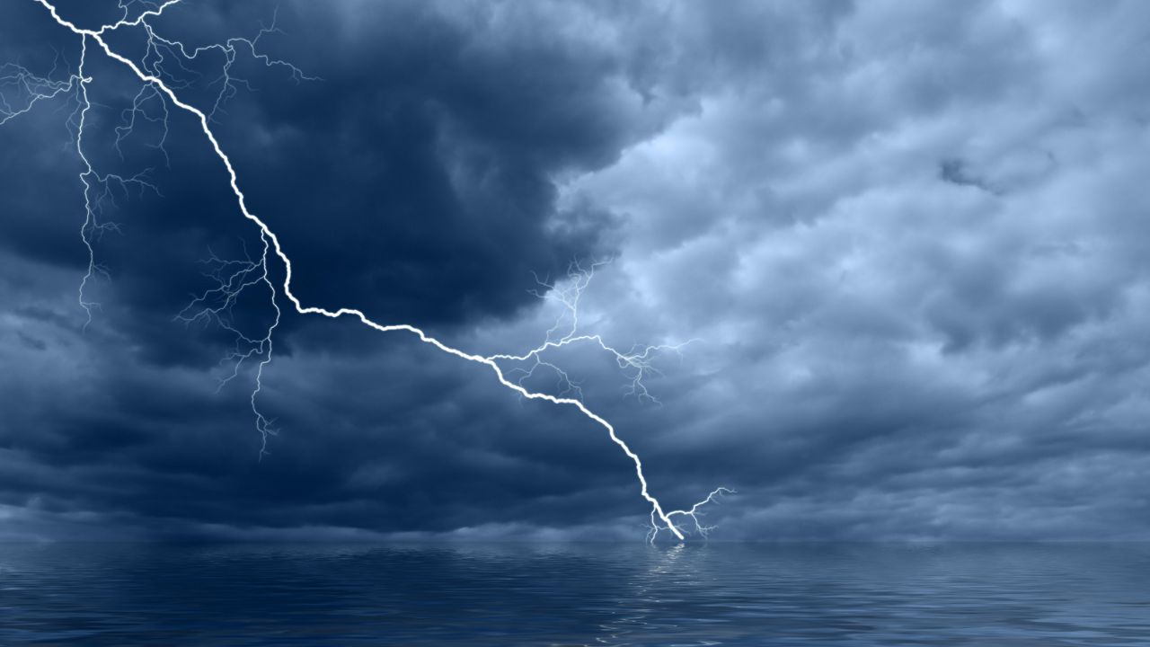 Indomet pronostica aguaceros con tormentas eléctricas por vaguada y tormenta Rafael